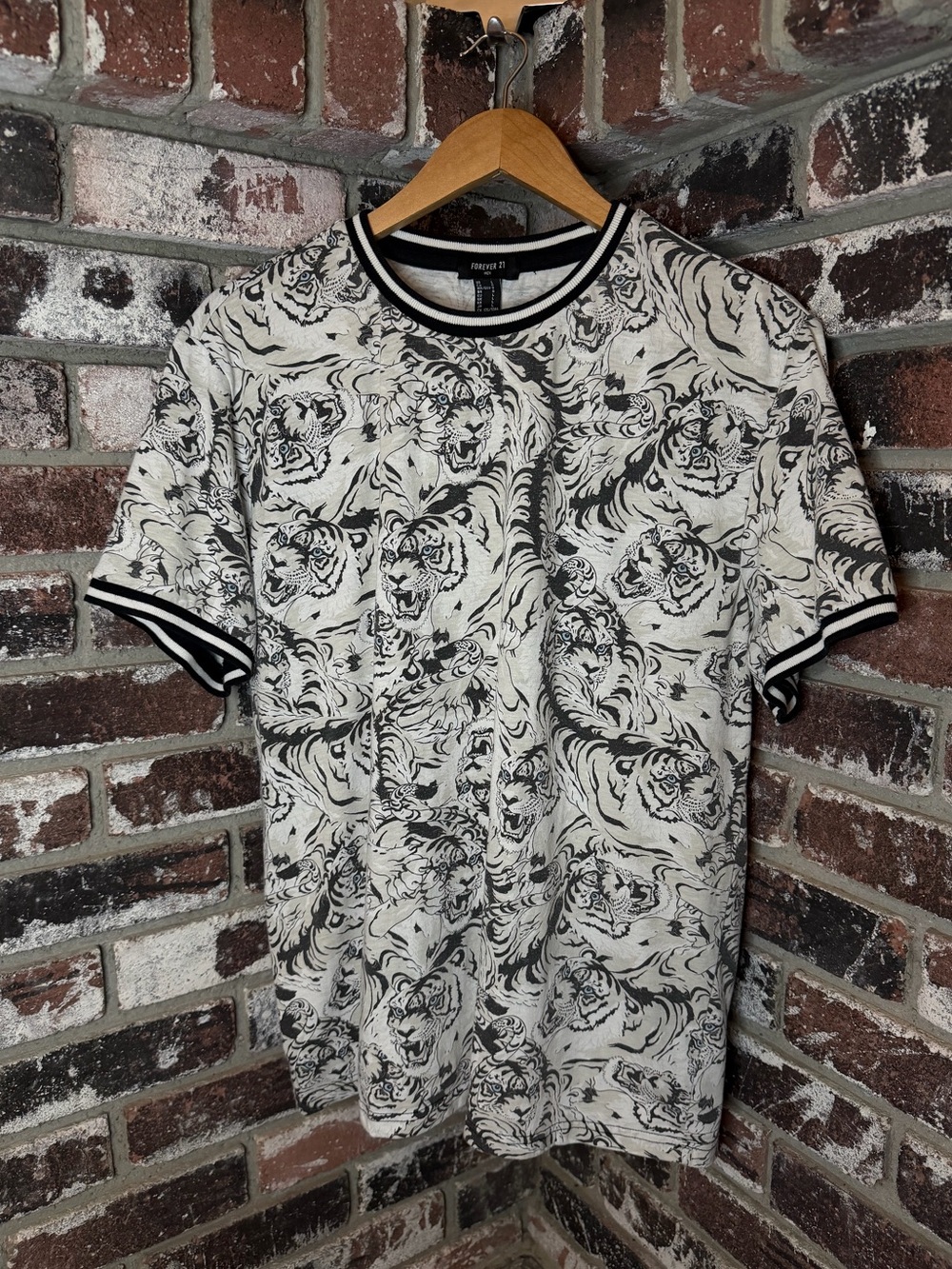 Forever 21 Men’s All Over Print White Tiger Ringer  Short Sleeve Tee